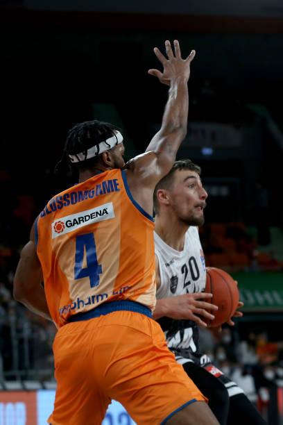 也在联盟后 也在联盟后