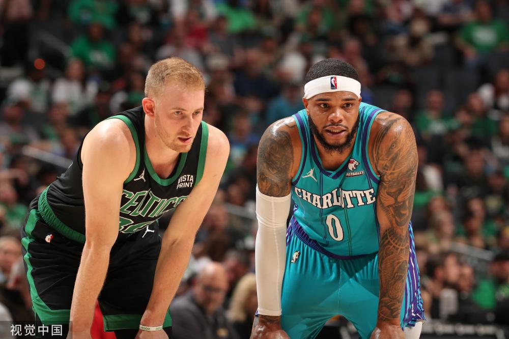 完成梅开二 完成梅开二