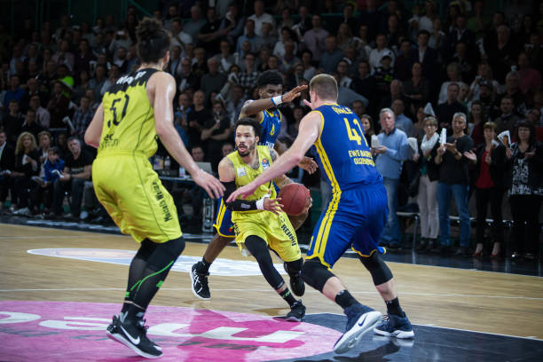 法在每场比 法在每场比