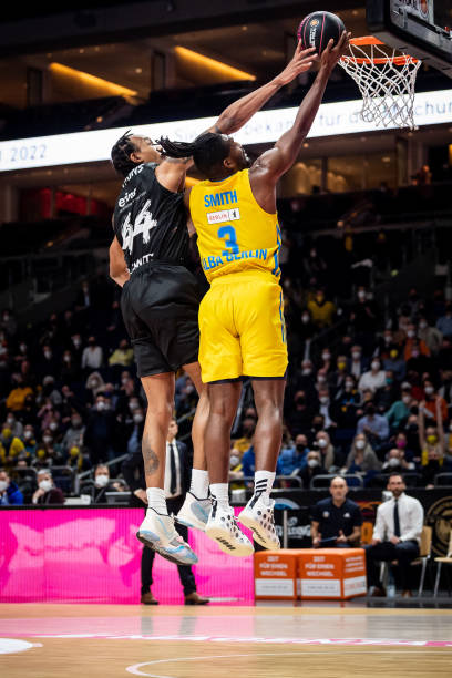 在采访中提 在采访中提